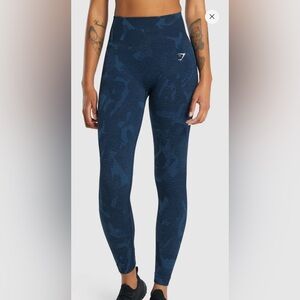 Gymshark Adapt Camo Seamless leggings in Savanna | Navy: LIKE NEW CONDITION